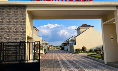 termurah rumah pesan bangun dengan onegate sistem lingkungan nyaman akses mudah cuma 300 m dari jalan raya
