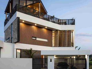 Dijual / Disewakan Villa Full Furnished