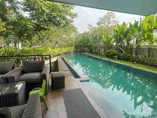 DIJUAL RUMAH 2 LANTAI DENGAN KOLAM RENANG DI SENTUL CITY BOGOR