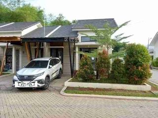 Turun harga jual rugi rumah cluster mewah posisi hook