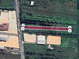 DIJUAL LAHAN EMAS UNTUK INDUSTRI / PERUMAHAN DI MIJEN DEMAK JAWA TENGAH

Dipasarkan Lahan Tanah Peruntukan Industri dan Usaha Lain di  Pinggir Jalan Raya Utama Jepara - Semarang

Berada di Kawasan Industri Mijen Demak Jawa Tengah

Dijual Rp 1.500---- /m2

Luas Area 2.678 meter2
Lebar Muka 13.5 m2  
Panjang Kebelakang 200m2

Masih tersedia 2 titik lahan di sebelah kanan (lahan sejajar) untuk perluasan, bila digabungkan dapat mencapai Luas 8.000 m2 dengan Lebar Muka 40.5 m2 dengan panjang kebelakang 200 m2.

Selain untuk industri juga cocok dibangun : 

Rumah Sakit (belum ada di area ini jika ingin berobat sakit berat harus ke luar daerah yang jaraknya -+ 1 jam, yaitu Kudus, Jepara, Demak dan Semarang).

Perumahan sejenis cluster karena sekitar -+ 200 meter dari lahan ini akan ada industri Jateng Land 2 Demak yang pasti akan meningkatkan jumlah kebutuhan akan hunian.

Sektor industri di wilayah Mijen ini terus dikembangkan oleh pemerintah setempat sebagai bagian dari proyek pengembangan kawasan industri terpadu berskala besar. Pemerintah Kabupaten Demak sedang mempersiapkan lahan seluas kurang lebih 7.400 hektare untuk pengembangan kawasan industri baru.