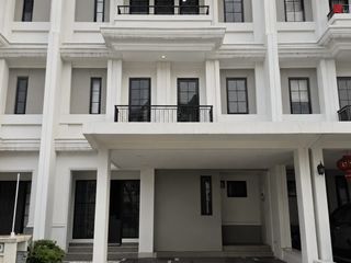 Winona Rumah Mewah di Alam Sutera, Sangat Strategis
