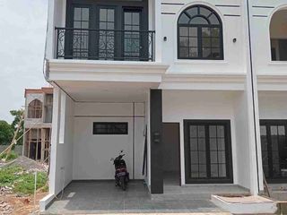 Rumah Classic 2Lt Kelapa Dua Cimanggis Depok Dekat Stasiun UI