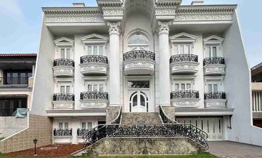 For sale

rumah bangunan classic
baru huni 9 bulan