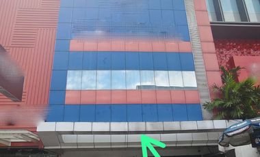 Gedung Jl. Melawai Raya, Kramat Pela, Kebayoran Baru, Jakarta Selatan