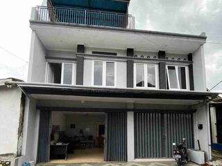 Ruko komersil 3 lantai kompleks kampus Unsoed Purwokerto