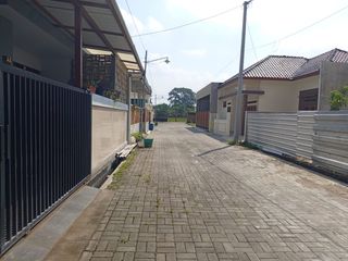 Dijual tanah kavlingan luas 85m2 lokasi di gentan dibelakang MALL LUWES GENTAN bisa cash ataupun lewat pembiayaan bank