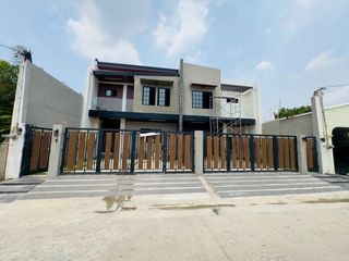 3 Bedroom Two-Storey Duplex Townhouse for Sale in BF Resort Village Las Piñas City