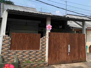 oper kredit puri asri 2 Cileungsi luas 69mtr jln 6thn sisa 14thn full renov hrga 73jta