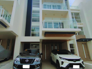 Townhouse for Rent - M Residences, Capitol Hills, Quezon City / 126sqm / P115K Monthly