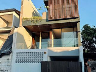 DI JUAL VILLA BARU DI DENPASAR DEKAT DENGAN KEROBOKAN DAN SEMINYAK BALI