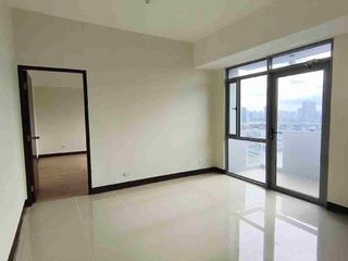 For Sale: Special 1Bedroom unit with balcony at Manhattan Heights Tower D