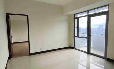 For Sale: Special 1Bedroom unit with balcony at Manhattan Heights Tower D