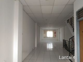 Ruko Strategis Jl. Biak 4 Lantai, Siap Pakai untuk Kantor, Klinik atau Showroom