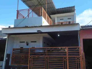 Turun harga rumah 2 lantai jual murah surat SHM deket puricitraland