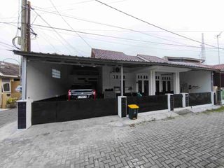jual rumah berikut isi nya samping perumahan SEION kelapa dua serang