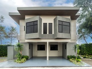 3 Bedrooms Townhouse in Binangonan For Sale
