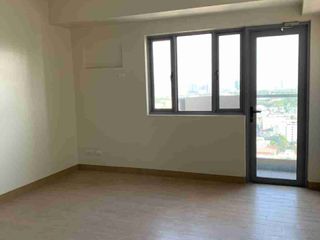 For Sale: Prime Studio unit with balcony with unobstructed view in Manhattan Plaza 2
