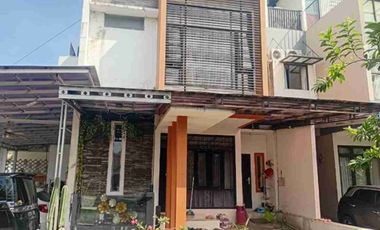 Harga Menarik!! Rumah Modern 2 Lantai LT 131 m² di Cipayung – Strategis
