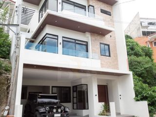 Overlooking 5Bedrooms House & Lot (BRAND NEW) FOR SALE