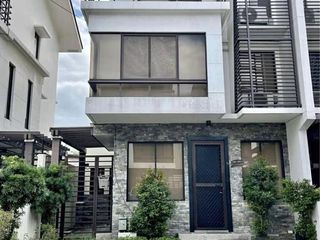 3BR IN MAHOGANY PLACE 3 ACACIA ESTATES, BGC, 220SQM
