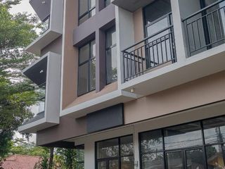 Dijual Ruko Siap Huni SHM 3 Lantai Dekat Pasar Modern BSD