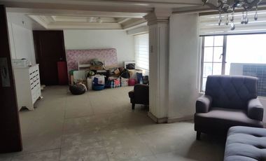 Foreclosed Pent House in Kingswood Condominium