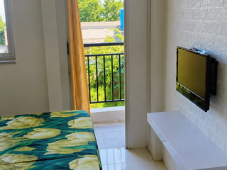 Disewakan Apartemen Purimas Gunung Anyar Rungkut Surabaya Type Studio Full Furnished Lantai 2 Hadap Pool