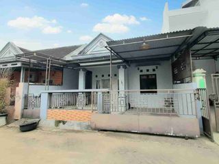 Rumah 2 lantai perum Sapphire Karangwangkal dekat kampus Unsoed Purwokerto