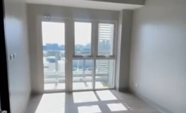 Penthouse Condo Unit for Sale (Pasalo) at Park McKinley West - Tower, Taguig City