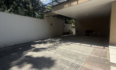 White Plains, Quezon City House and Lot for Sale