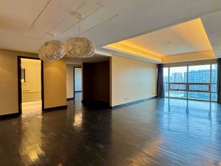 GOOD DEAL!!! 2BR UNIT IN TRAG, MAKATI