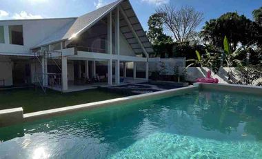 Guest House Freehold 9 Kamar di Batu Bolong Canggu