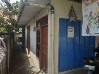 DIJUAL CEPAT KKNTRAKN 4 UNUT + 1 KIOS / RUKO akses mobil pinggi jalan