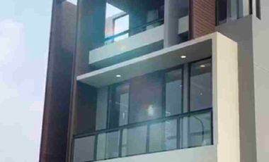 Rumah baru South Tresor, Lokasi Strategis. one stop living