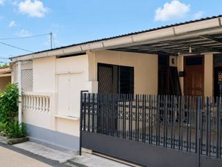 Dijual Kos Kosan 11 Kamar Full Tersewa dekat Jalan Raya Kampus UIN Ciputat