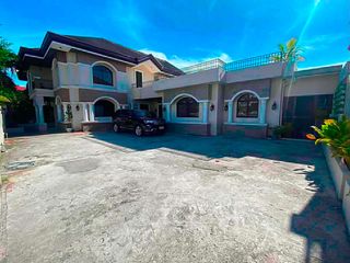 Classic House For Sale in Imus Cavite The Parkplace Village