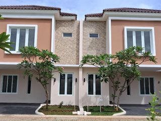 Rumah Cluster Dekat Alam Sutera dan Graha Raya Bintaro Siap Huni Gratis Biaya Pajak Transaksi