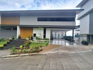 Luxury 5Bedroom House and lot in Monterrazas Prime Soprano in Guadalupe Cebu City 588sqm