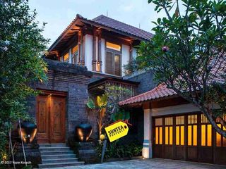 Rumah Jual Mewah Cozy di Sektor 9 Bintaro Jaya