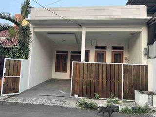 Rumah Dijual di Perumahan Mahkota Simprug - Ciledug Taangerang