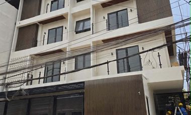 Mandaluyong 4-5 BR Townhouse For Sale Semi Furnished Accessible to Barangka Makati SD