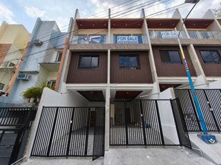3 Storey Townhouse For Sale in Cupang Antipolo 3 Bedrooms near St.Scholastica RG