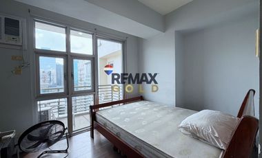 For Sale: Furnished 1 Bedroom in Greenbelt Chancellor with Parking