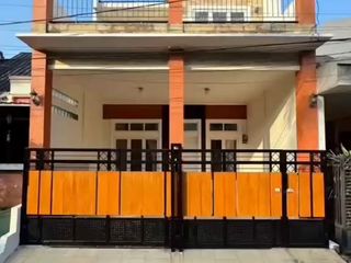 Rumah 2 Lantai 4 Kamar Hadap Utara di Serpong Park