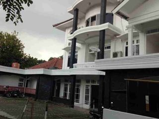di jual cepat, hotel 3 lantai, di Bandung.. h nego