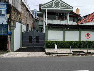 RUMAH STRATEGIS PINGGIR JALAN KEDOYA, COCOK UNTUK HUNIAN ATAU USAHA