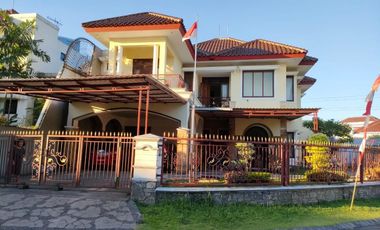 Dijual Rumah 2 Lantai Hook Mewah di Villa Bukit Mas Surabaya