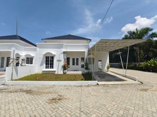 RUMAH CLUSTER MURAH, TENGAH KOTA DEKAT BANDARA JL PARIT INDAH PEKANBARU