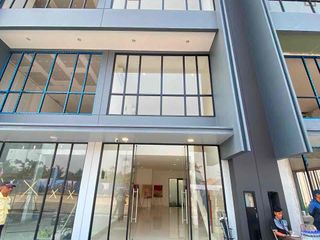 Dijual Ruko Dengan High Ceiling